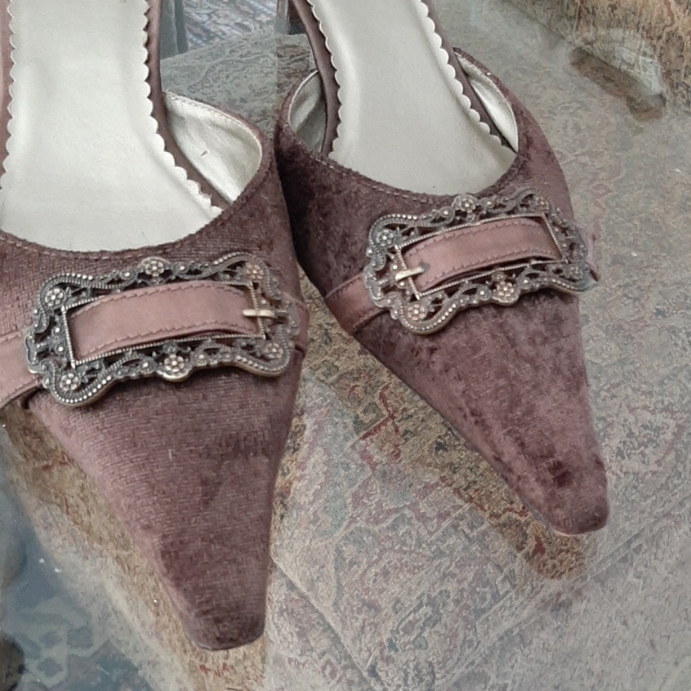 Low pumps